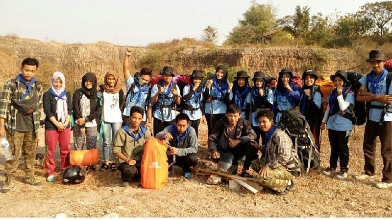 Foto Utama: Etika Berinteraksi dengan Penduduk Lokal saat Eksplorasi